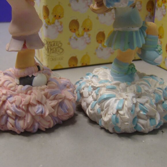 Pair of Precious Moments Cheerleaders from 2003 with box 117216 & 117214 - Picture 16 of 16